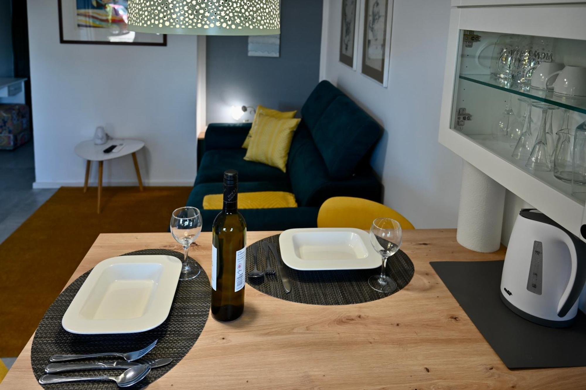 Studio Apartman Una -Self Check In,Free Parking Karlovac Bagian luar foto