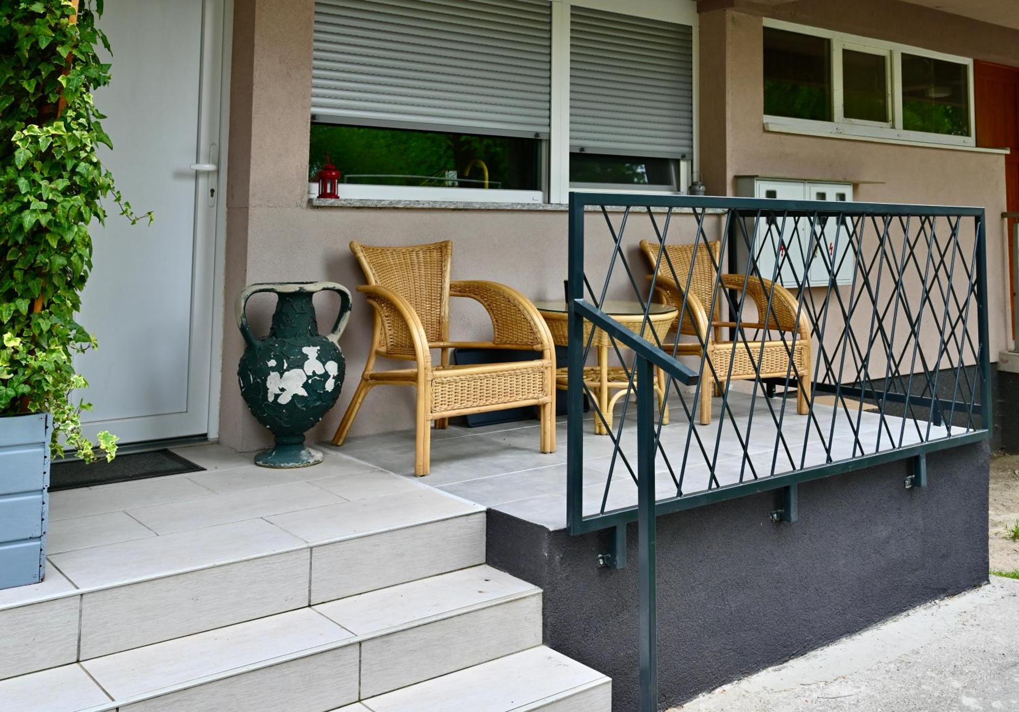 Studio Apartman Una -Self Check In,Free Parking Karlovac Bagian luar foto